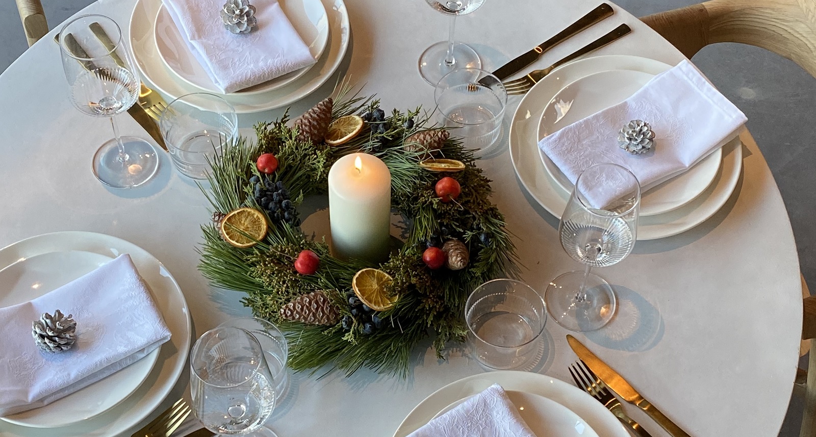 Schritt f&uuml;r Schritt zum weihnachtlichen Tischstyling
