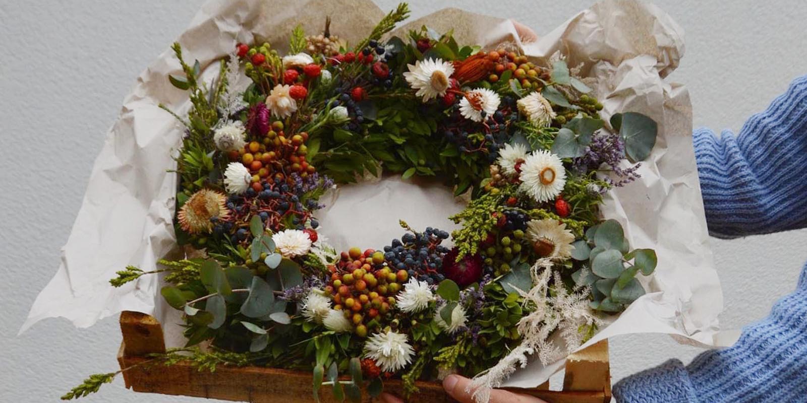 DIY: Adventskranz mit Blumen