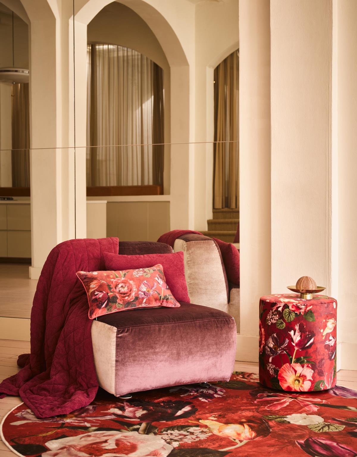ESSENZA Wohnaccessoires Rot und Rosa