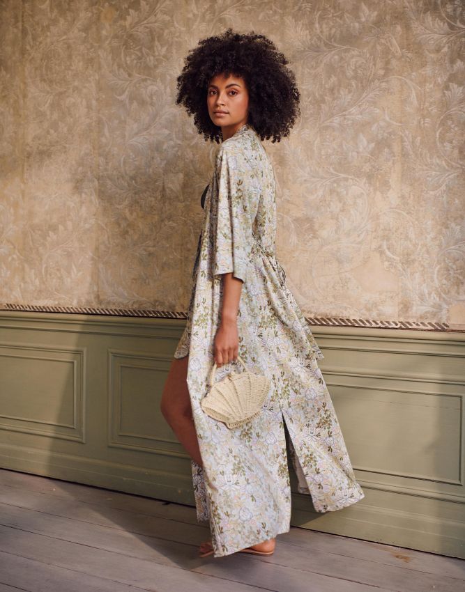 https://www.essenzahome.de/essenza-jula-ophelia-kimono-blau-l-100942-568-04